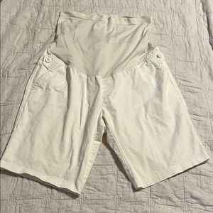 Motherhood Maternity White Bermuda Shorts - Size M